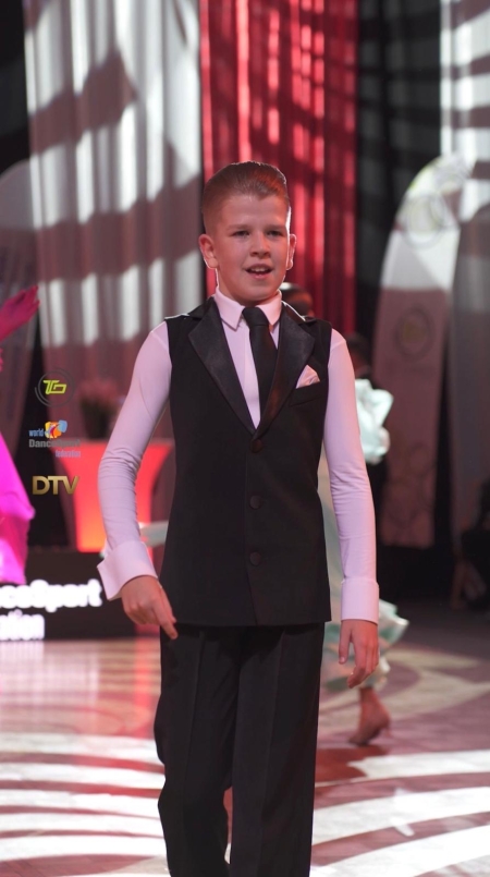 Igor Zieliński Finalistą Mistrzostw Polski Juniorów  w tańcach latynoamerykańskich 